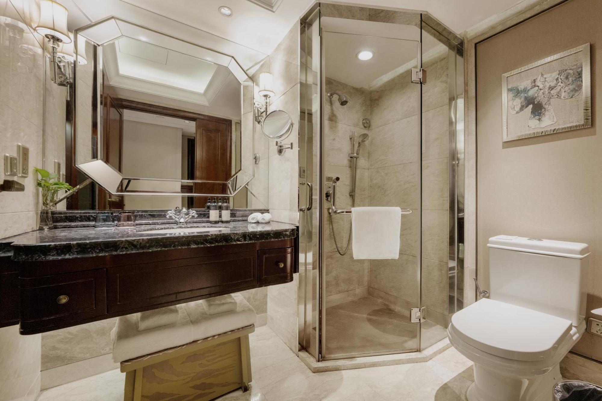 S&N Zhejiang Linhai International Hotel Exterior foto