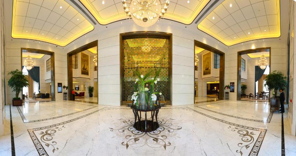 S&N Zhejiang Linhai International Hotel Exterior foto