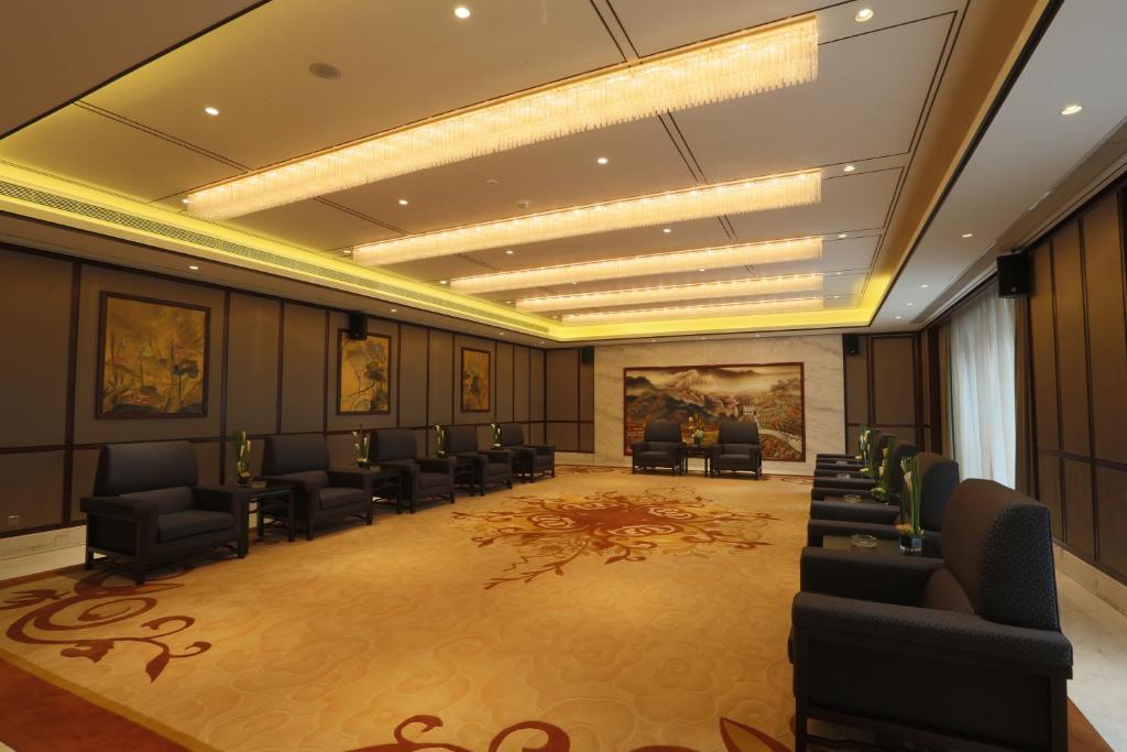 S&N Zhejiang Linhai International Hotel Exterior foto