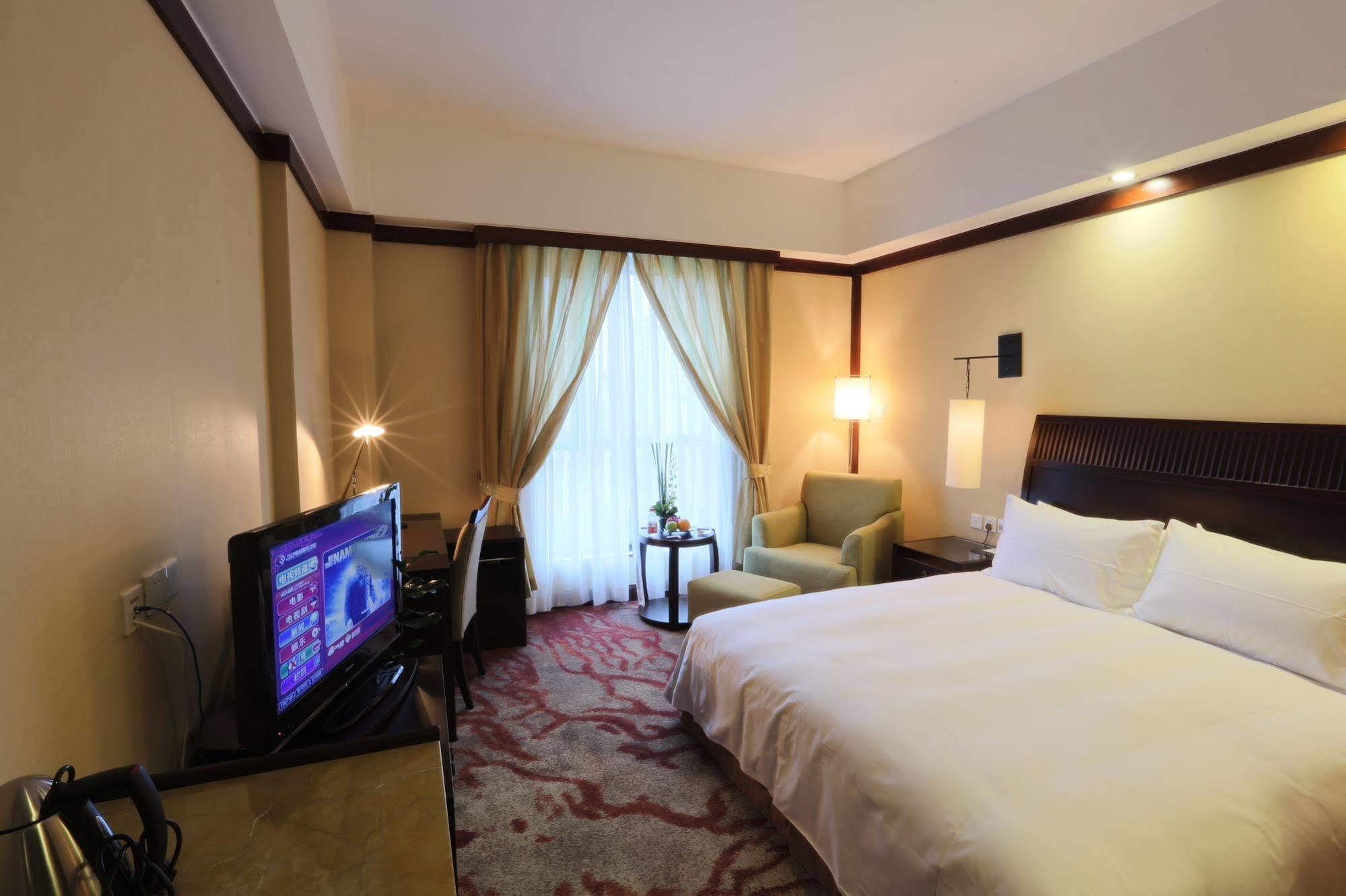 S&N Zhejiang Linhai International Hotel Exterior foto