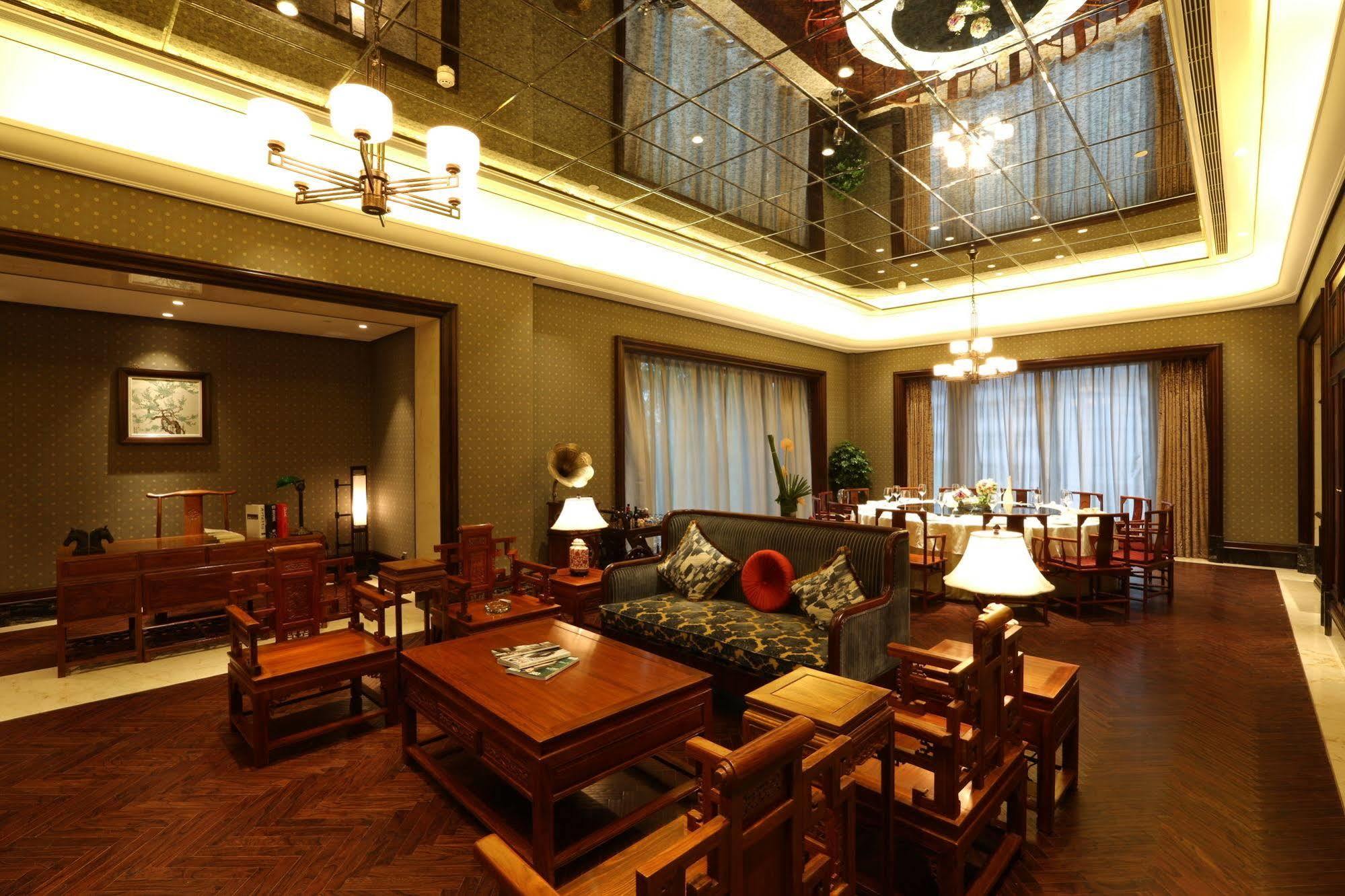S&N Zhejiang Linhai International Hotel Exterior foto